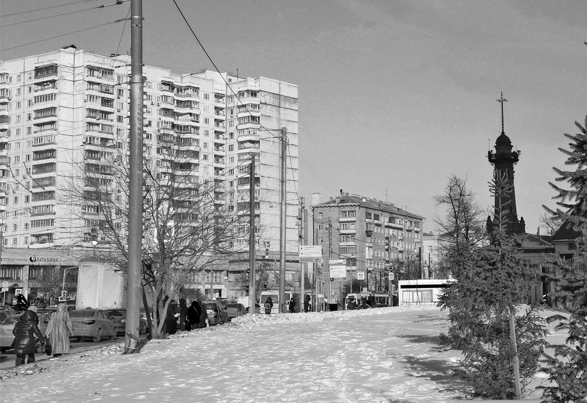 Перекресток с улицей Гастелло